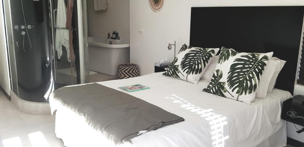 Beach Apartment - Trou Aux Biches - Ground Floor モン・ショワジー エクステリア 写真